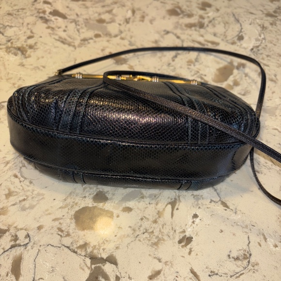 Vintage 80’s Judith Lieber Dark Navy Snakeskin Clutch Lock Clutch Crossbody - Picture 5 of 7